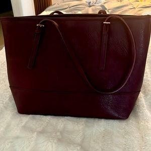 Robi Classic Work Tote in wine *LIKE NEW*